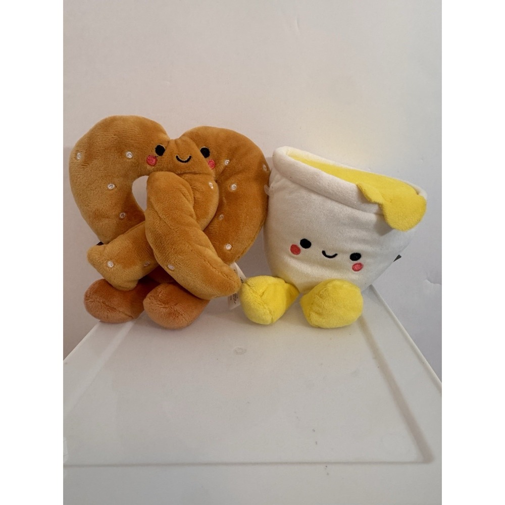 HALLMARK Better Together PRETZEL and CHEESE DIP Magnetic Plush Friends NEW